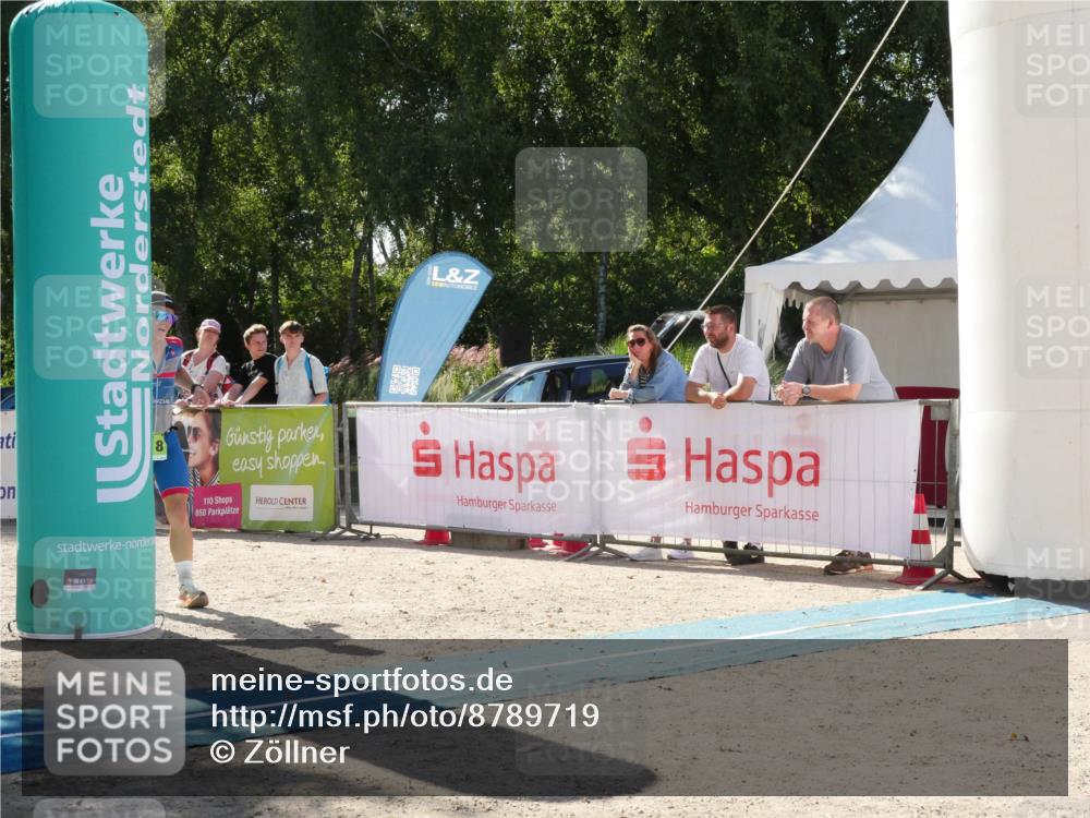 07.09.2025 - 19. Norderstedt Triathlon Zöllner http://msf.ph/oto/8789719 07.09.2025 15:19:51 Ziel 1018 meine-sportfotos.de