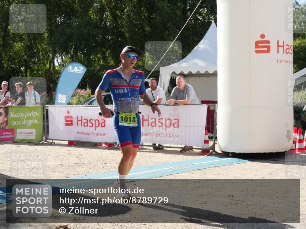 07.09.2025 - 19. Norderstedt Triathlon Zöllner http://msf.ph/oto/8789729 07.09.2025 15:19:52 Ziel 1018 meine-sportfotos.de