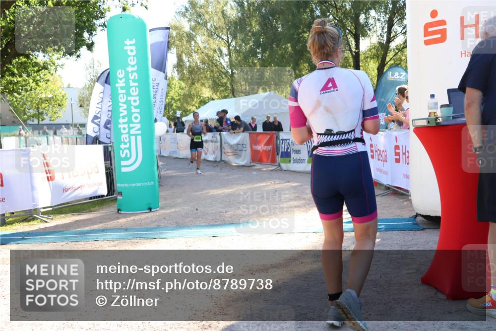 07.09.2025 - 19. Norderstedt Triathlon Zöllner http://msf.ph/oto/8789738 07.09.2025 16:20:16 Ziel 450, 1414 meine-sportfotos.de