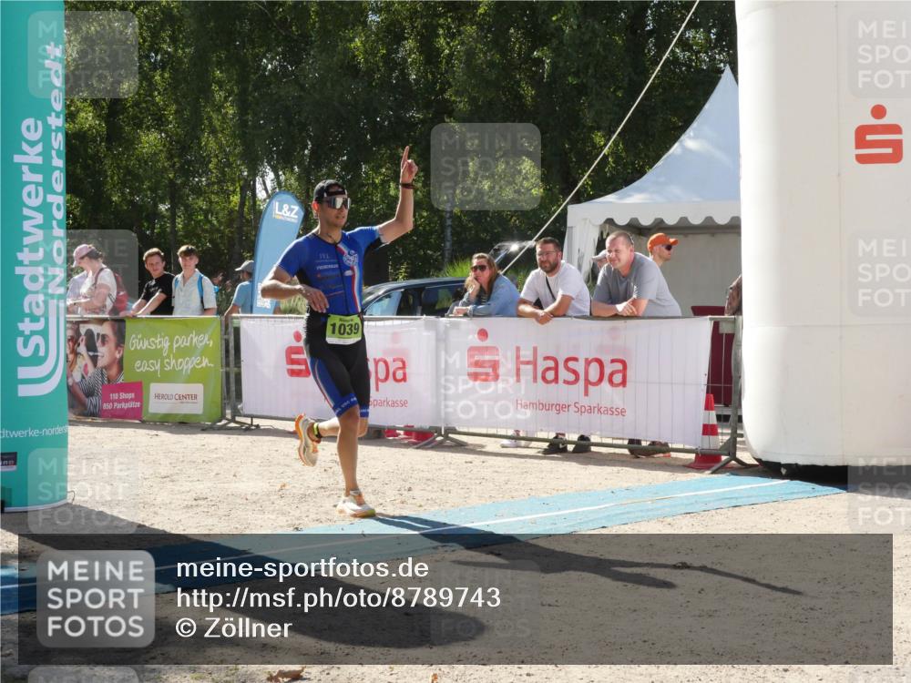 07.09.2025 - 19. Norderstedt Triathlon Zöllner http://msf.ph/oto/8789743 07.09.2025 15:20:18 Ziel 1039 meine-sportfotos.de
