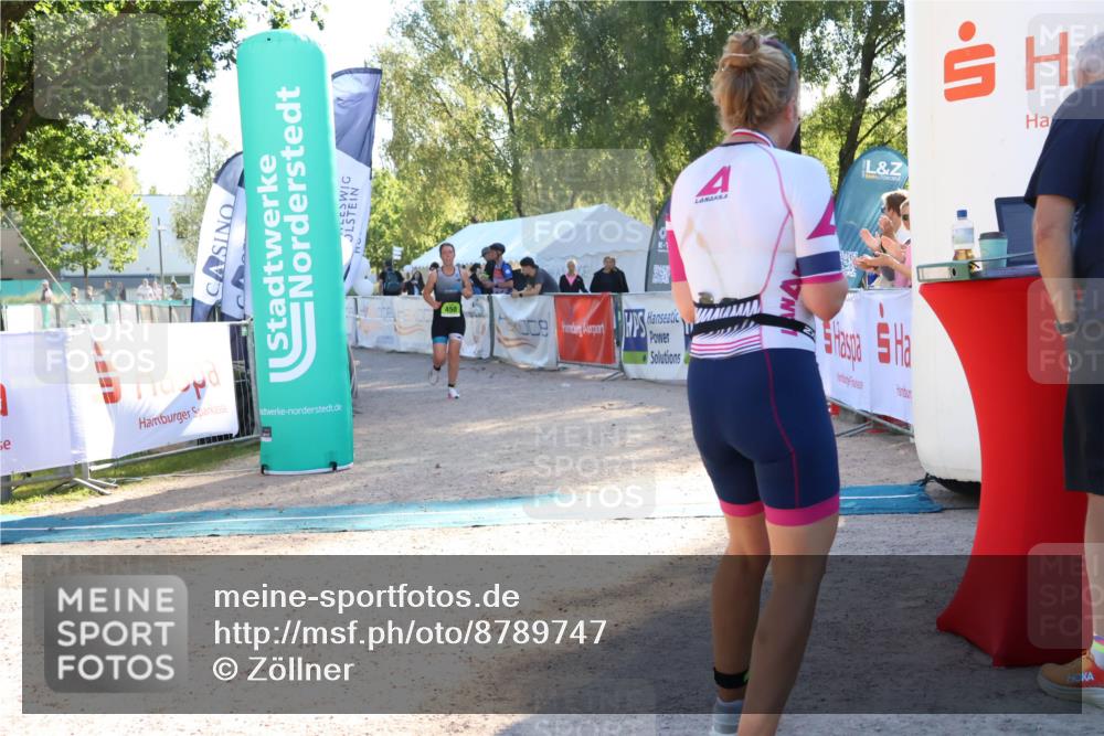 07.09.2025 - 19. Norderstedt Triathlon Zöllner http://msf.ph/oto/8789747 07.09.2025 16:20:16 Ziel 450, 1414 meine-sportfotos.de