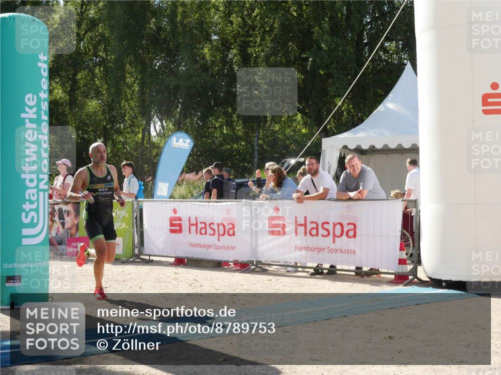 07.09.2025 - 19. Norderstedt Triathlon Zöllner http://msf.ph/oto/8789753 07.09.2025 15:20:35 Ziel 997 meine-sportfotos.de