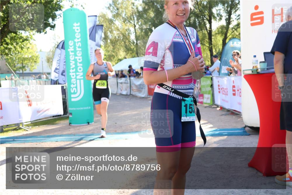 07.09.2025 - 19. Norderstedt Triathlon Zöllner http://msf.ph/oto/8789756 07.09.2025 16:20:19 Ziel 450, 1414 meine-sportfotos.de