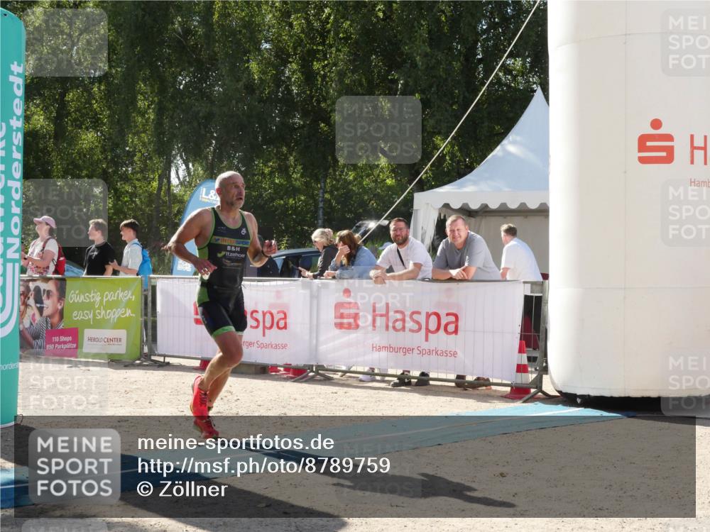 07.09.2025 - 19. Norderstedt Triathlon Zöllner http://msf.ph/oto/8789759 07.09.2025 15:20:35 Ziel 997 meine-sportfotos.de