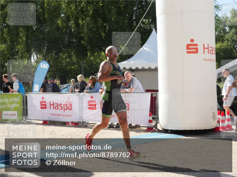 07.09.2025 - 19. Norderstedt Triathlon Zöllner http://msf.ph/oto/8789762 07.09.2025 15:20:36 Ziel 997 meine-sportfotos.de