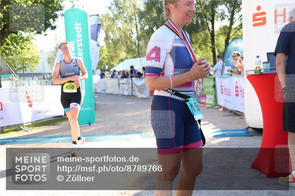07.09.2025 - 19. Norderstedt Triathlon Zöllner http://msf.ph/oto/8789766 07.09.2025 16:20:20 Ziel 450 meine-sportfotos.de