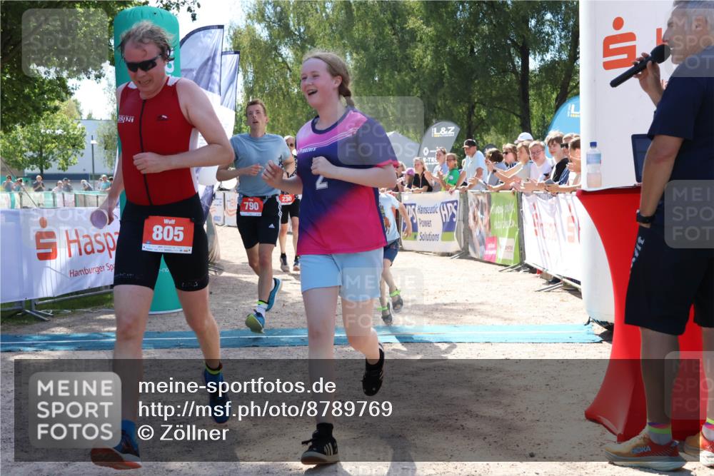 07.09.2025 - 19. Norderstedt Triathlon Zöllner http://msf.ph/oto/8789769 07.09.2025 13:53:49 Ziel 230, 790, 805 meine-sportfotos.de