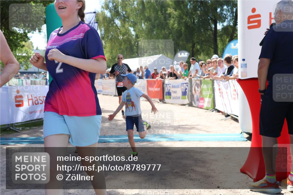 07.09.2025 - 19. Norderstedt Triathlon Zöllner http://msf.ph/oto/8789777 07.09.2025 13:53:50 Ziel 230, 790, 805 meine-sportfotos.de
