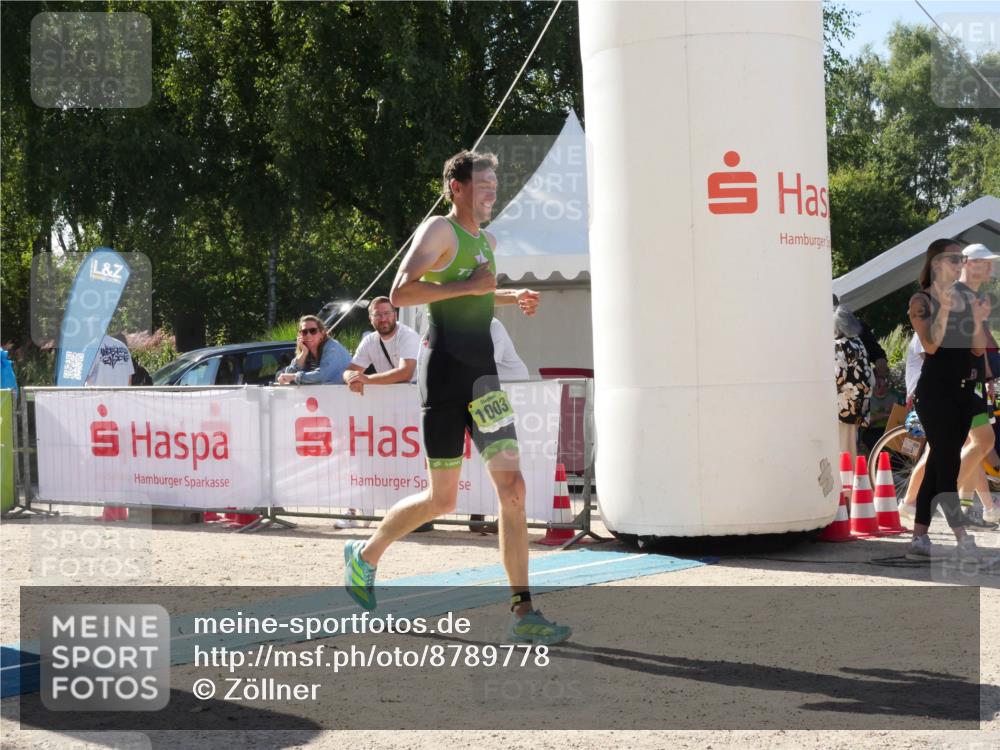 07.09.2025 - 19. Norderstedt Triathlon Zöllner http://msf.ph/oto/8789778 07.09.2025 15:20:44 Ziel 1003 meine-sportfotos.de