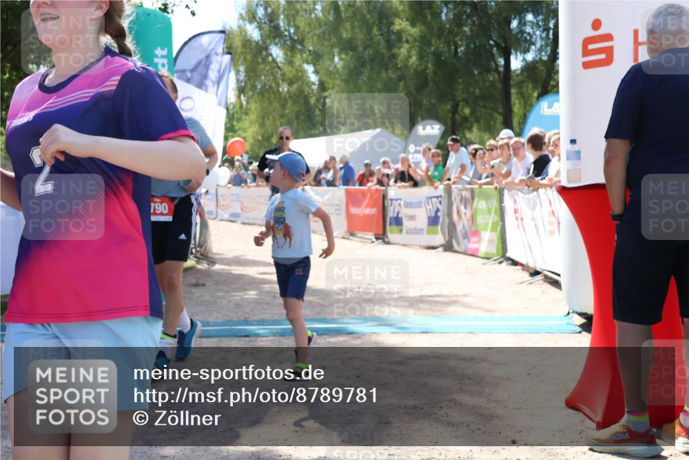 07.09.2025 - 19. Norderstedt Triathlon Zöllner http://msf.ph/oto/8789781 07.09.2025 13:53:50 Ziel 230, 790, 805 meine-sportfotos.de