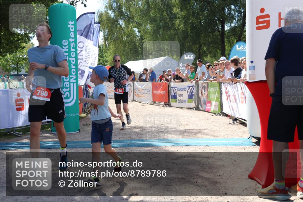 07.09.2025 - 19. Norderstedt Triathlon Zöllner http://msf.ph/oto/8789786 07.09.2025 13:53:51 Ziel 230, 790, 805 meine-sportfotos.de