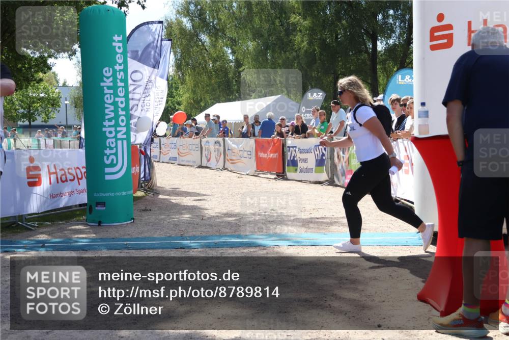 07.09.2025 - 19. Norderstedt Triathlon Zöllner http://msf.ph/oto/8789814 07.09.2025 13:53:53 Ziel 230, 790, 805 meine-sportfotos.de