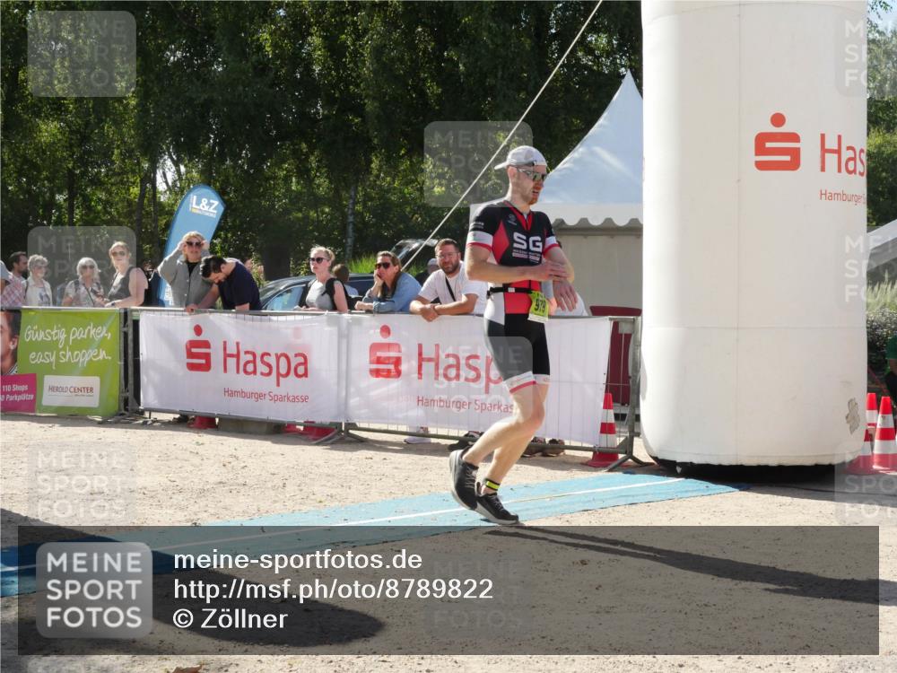 07.09.2025 - 19. Norderstedt Triathlon Zöllner http://msf.ph/oto/8789822 07.09.2025 15:21:54 Ziel 979, 1014 meine-sportfotos.de