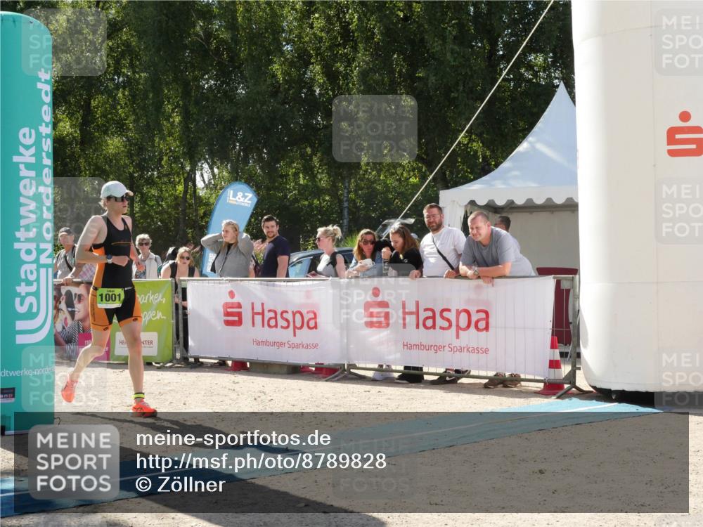 07.09.2025 - 19. Norderstedt Triathlon Zöllner http://msf.ph/oto/8789828 07.09.2025 15:22:11 Ziel 1001 meine-sportfotos.de