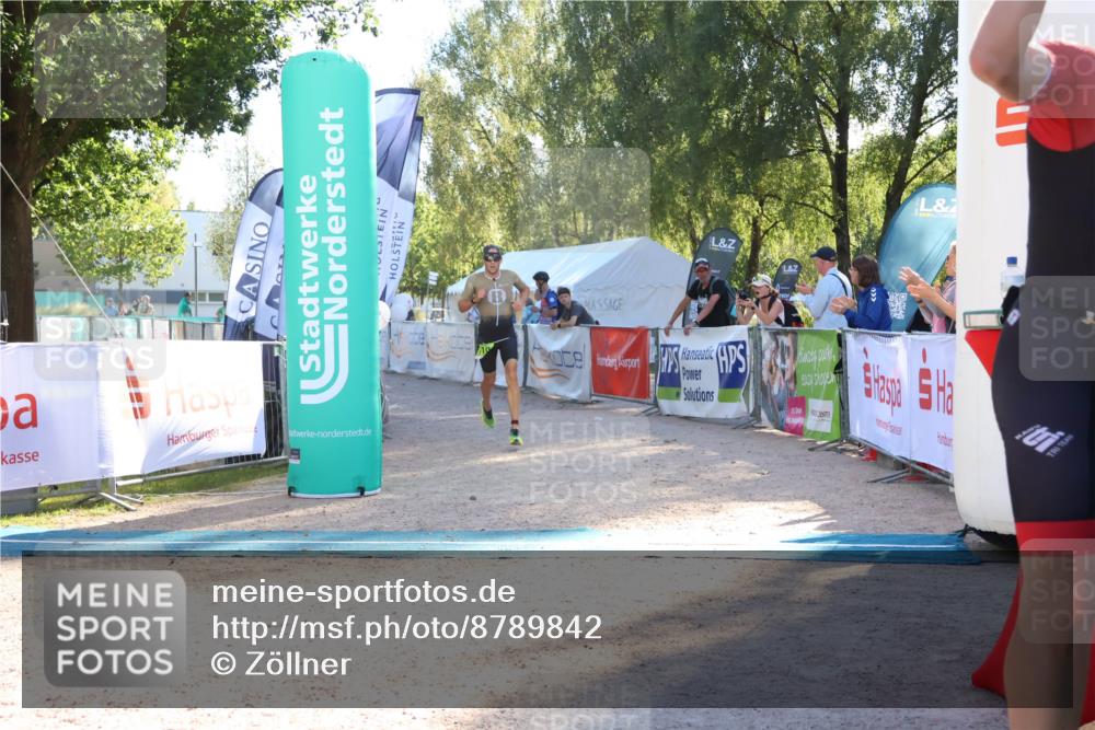 07.09.2025 - 19. Norderstedt Triathlon Zöllner http://msf.ph/oto/8789842 07.09.2025 16:21:31 Ziel 510 meine-sportfotos.de
