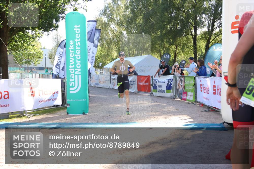 07.09.2025 - 19. Norderstedt Triathlon Zöllner http://msf.ph/oto/8789849 07.09.2025 16:21:32 Ziel 510 meine-sportfotos.de