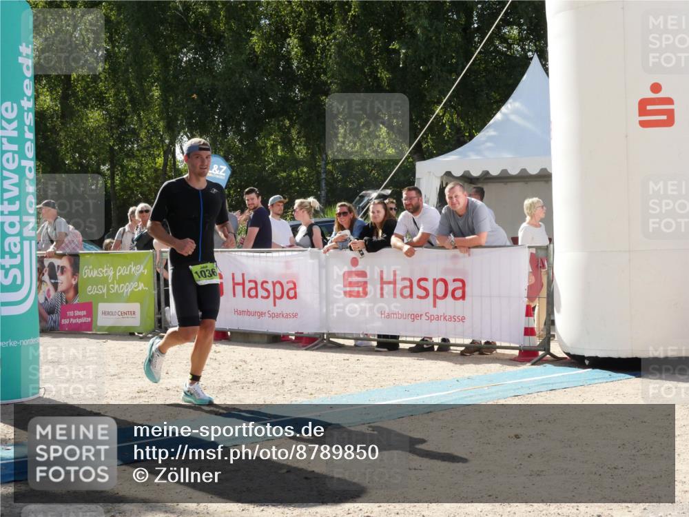 07.09.2025 - 19. Norderstedt Triathlon Zöllner http://msf.ph/oto/8789850 07.09.2025 15:22:26 Ziel 1036 meine-sportfotos.de