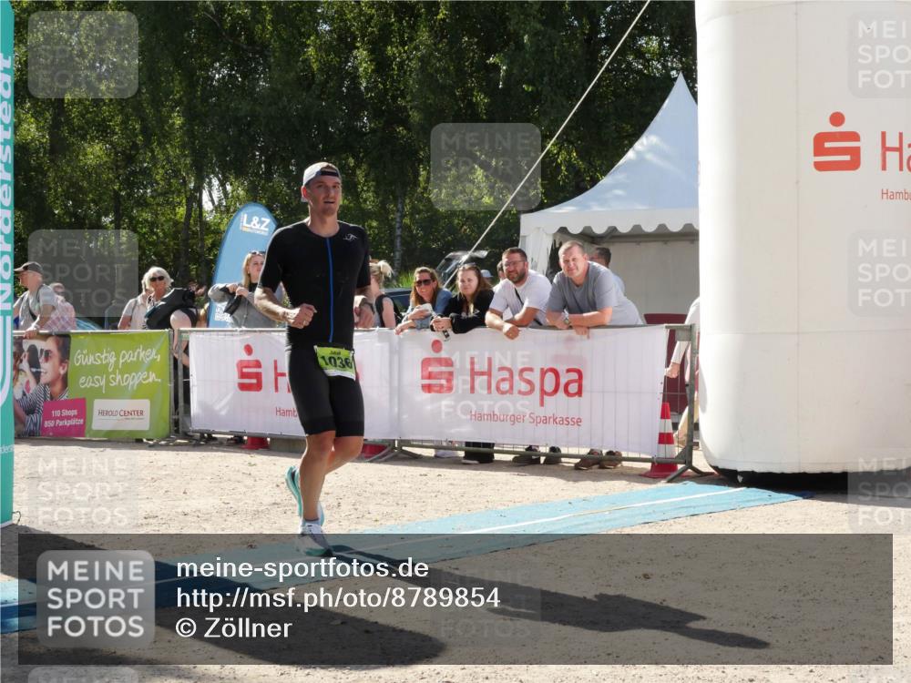 07.09.2025 - 19. Norderstedt Triathlon Zöllner http://msf.ph/oto/8789854 07.09.2025 15:22:27 Ziel 1036 meine-sportfotos.de
