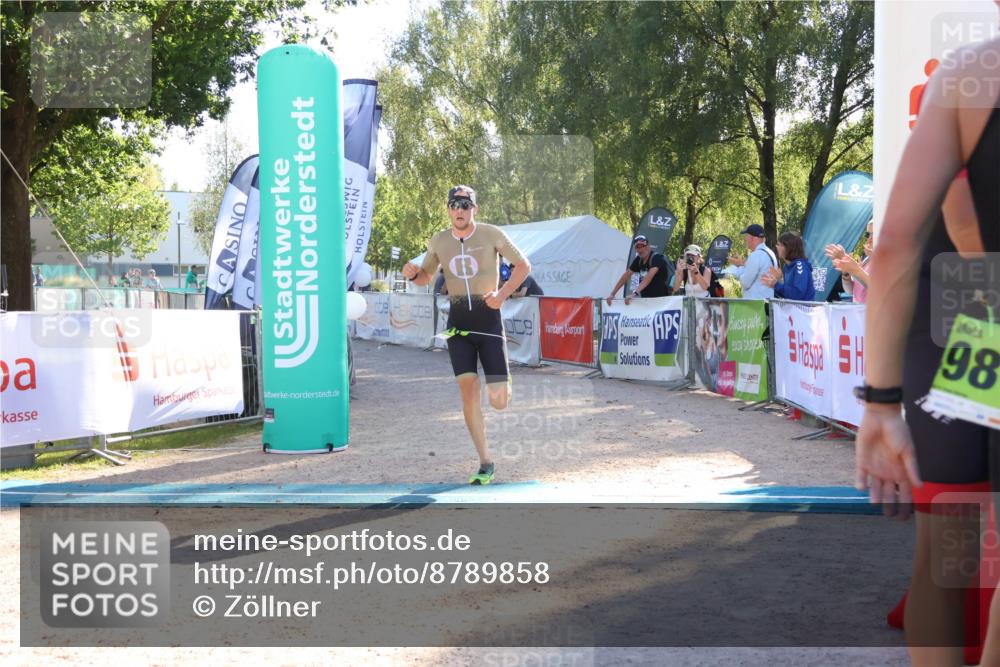 07.09.2025 - 19. Norderstedt Triathlon Zöllner http://msf.ph/oto/8789858 07.09.2025 16:21:32 Ziel 510 meine-sportfotos.de