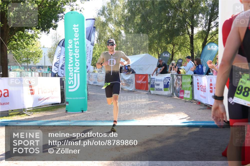 07.09.2025 - 19. Norderstedt Triathlon Zöllner http://msf.ph/oto/8789860 07.09.2025 16:21:32 Ziel 510 meine-sportfotos.de