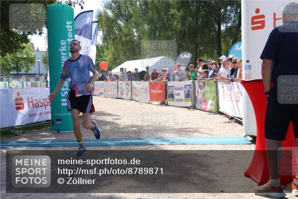 07.09.2025 - 19. Norderstedt Triathlon Zöllner http://msf.ph/oto/8789871 07.09.2025 13:54:36 Ziel 319, 1261 meine-sportfotos.de