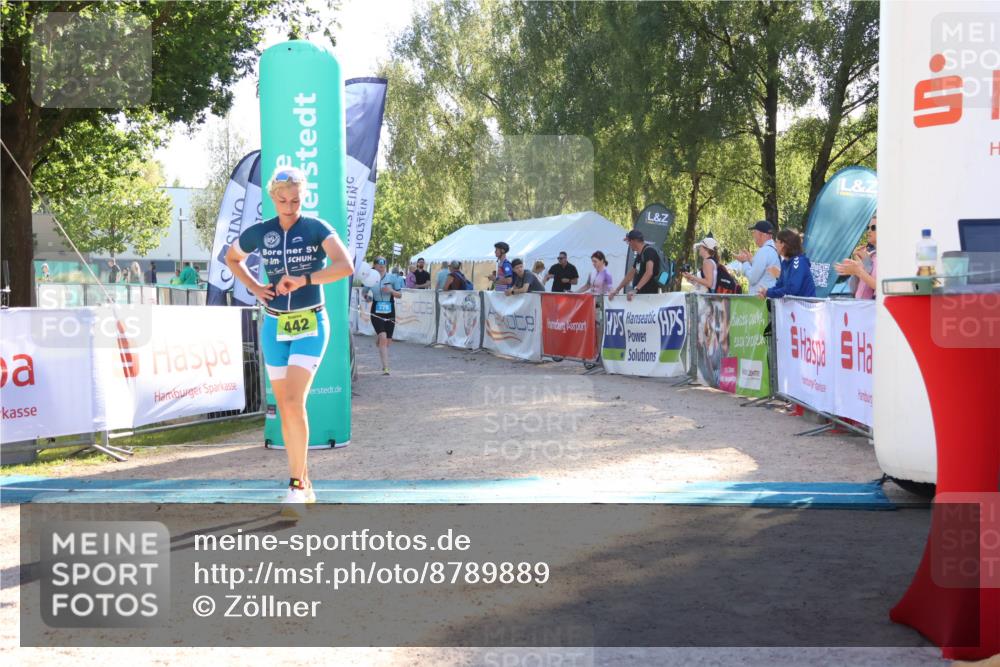 07.09.2025 - 19. Norderstedt Triathlon Zöllner http://msf.ph/oto/8789889 07.09.2025 16:21:38 Ziel 379, 442, 510 meine-sportfotos.de