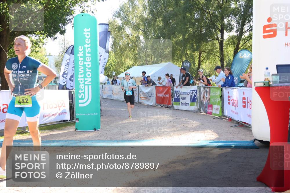 07.09.2025 - 19. Norderstedt Triathlon Zöllner http://msf.ph/oto/8789897 07.09.2025 16:21:40 Ziel 379, 442 meine-sportfotos.de