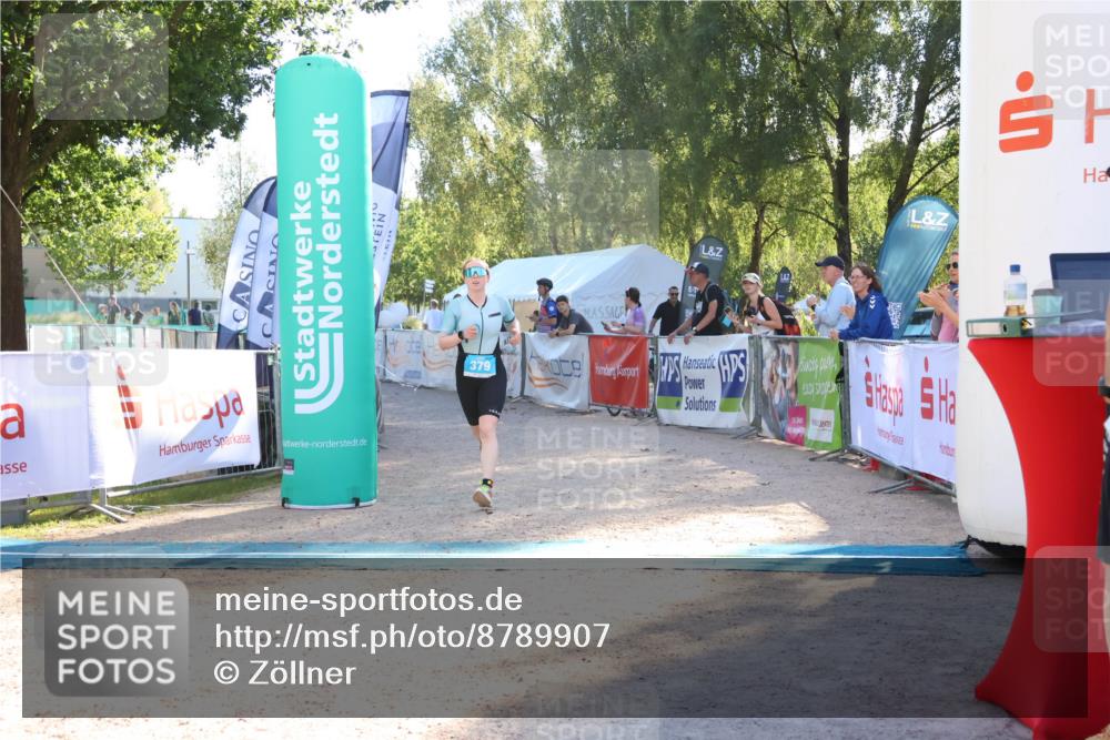 07.09.2025 - 19. Norderstedt Triathlon Zöllner http://msf.ph/oto/8789907 07.09.2025 16:21:41 Ziel 379, 442 meine-sportfotos.de