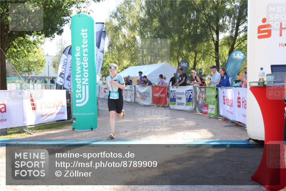 07.09.2025 - 19. Norderstedt Triathlon Zöllner http://msf.ph/oto/8789909 07.09.2025 16:21:41 Ziel 379, 442 meine-sportfotos.de