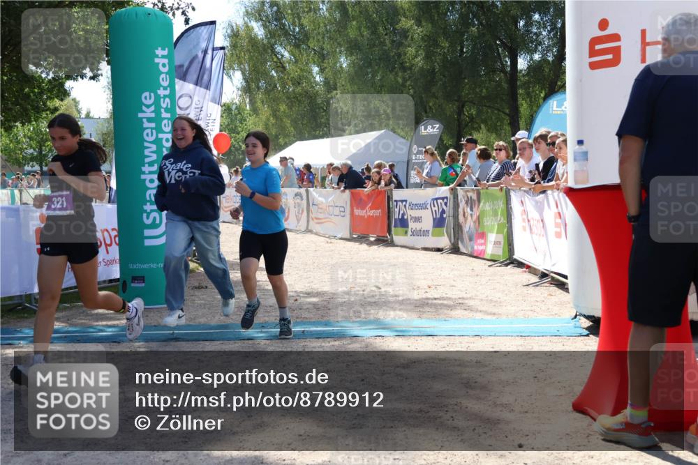 07.09.2025 - 19. Norderstedt Triathlon Zöllner http://msf.ph/oto/8789912 07.09.2025 13:55:08 Ziel 321, 842 meine-sportfotos.de