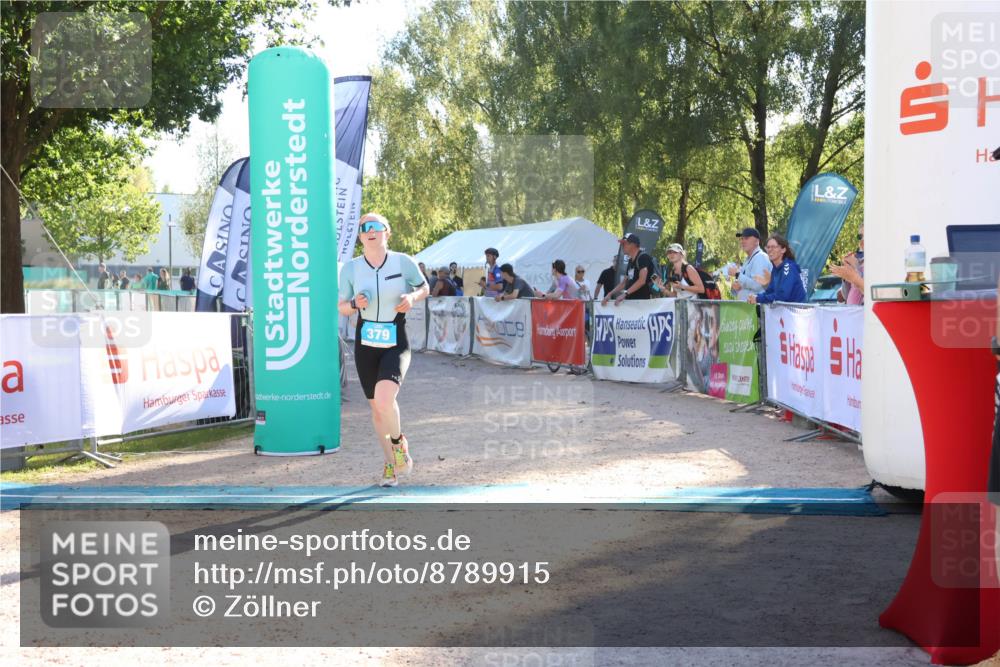 07.09.2025 - 19. Norderstedt Triathlon Zöllner http://msf.ph/oto/8789915 07.09.2025 16:21:41 Ziel 379, 442 meine-sportfotos.de
