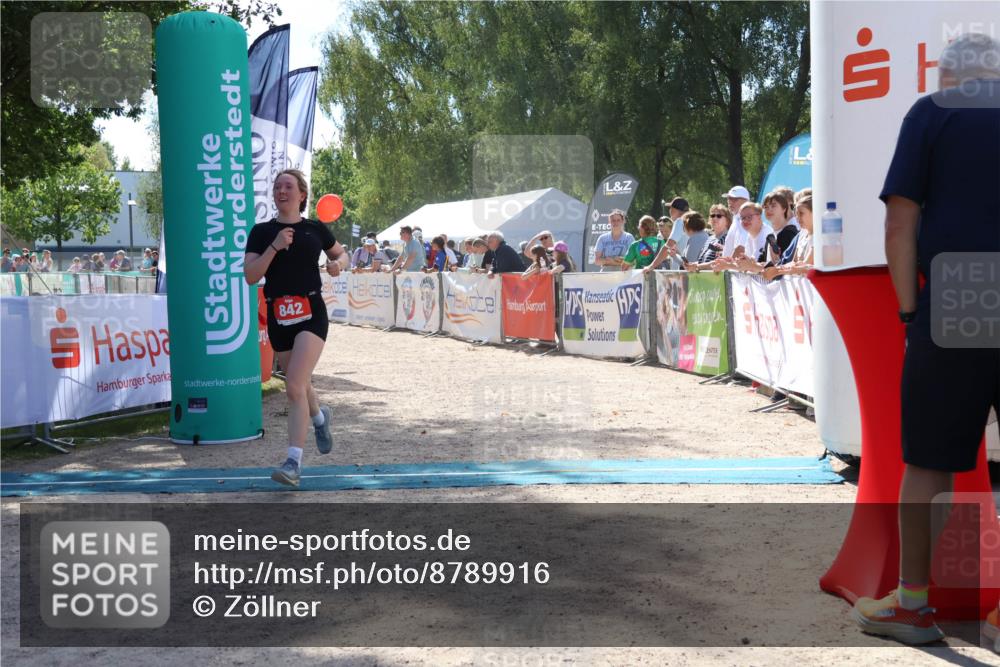 07.09.2025 - 19. Norderstedt Triathlon Zöllner http://msf.ph/oto/8789916 07.09.2025 13:55:12 Ziel 321, 842 meine-sportfotos.de