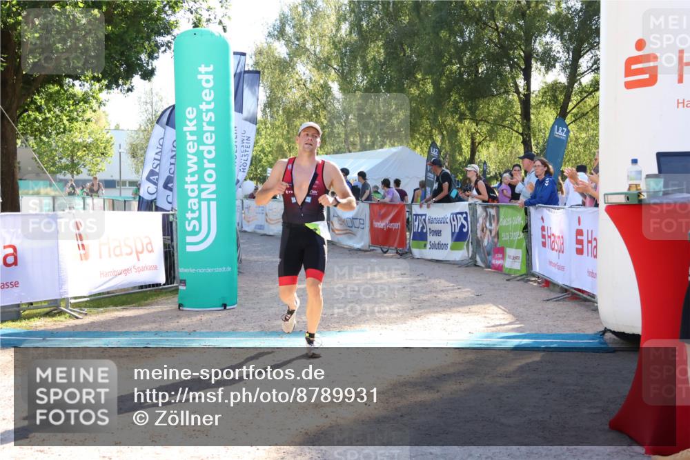 07.09.2025 - 19. Norderstedt Triathlon Zöllner http://msf.ph/oto/8789931 07.09.2025 16:21:58 Ziel 504, 541 meine-sportfotos.de