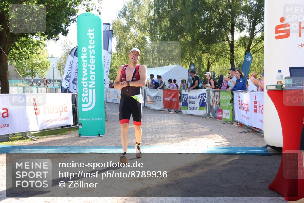 07.09.2025 - 19. Norderstedt Triathlon Zöllner http://msf.ph/oto/8789936 07.09.2025 16:21:58 Ziel 504, 541 meine-sportfotos.de