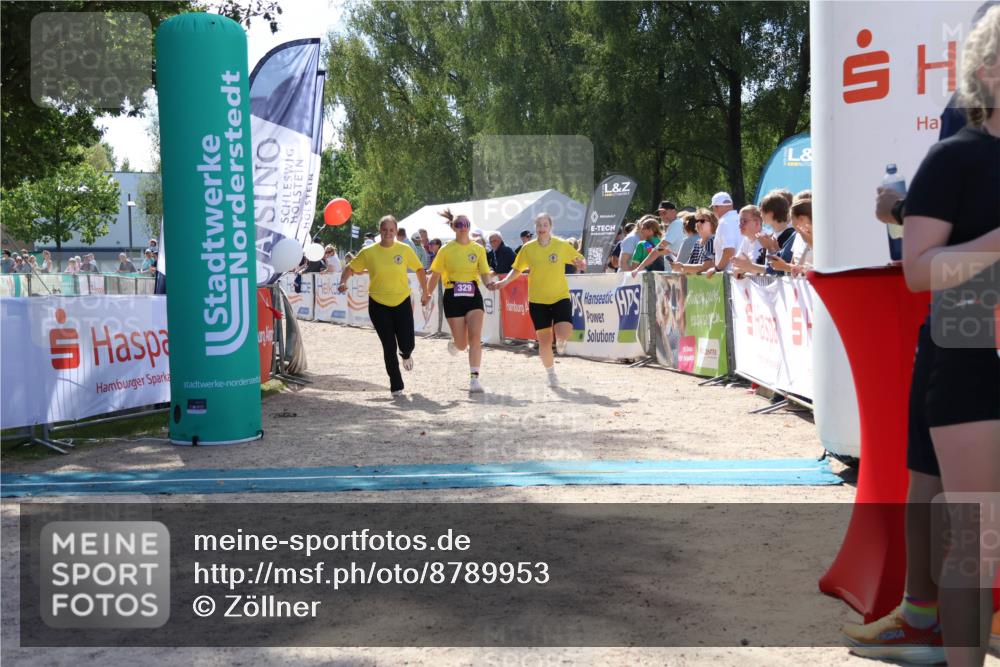 07.09.2025 - 19. Norderstedt Triathlon Zöllner http://msf.ph/oto/8789953 07.09.2025 13:56:01 Ziel 329 meine-sportfotos.de