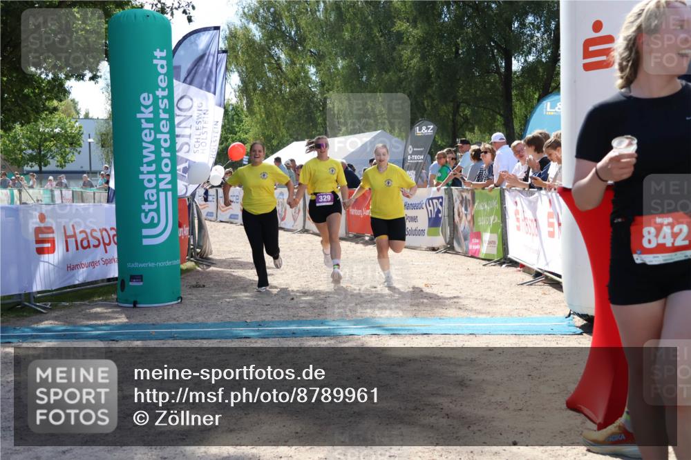 07.09.2025 - 19. Norderstedt Triathlon Zöllner http://msf.ph/oto/8789961 07.09.2025 13:56:01 Ziel 329 meine-sportfotos.de