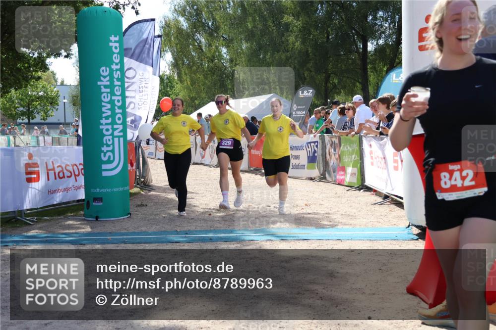 07.09.2025 - 19. Norderstedt Triathlon Zöllner http://msf.ph/oto/8789963 07.09.2025 13:56:02 Ziel 329 meine-sportfotos.de