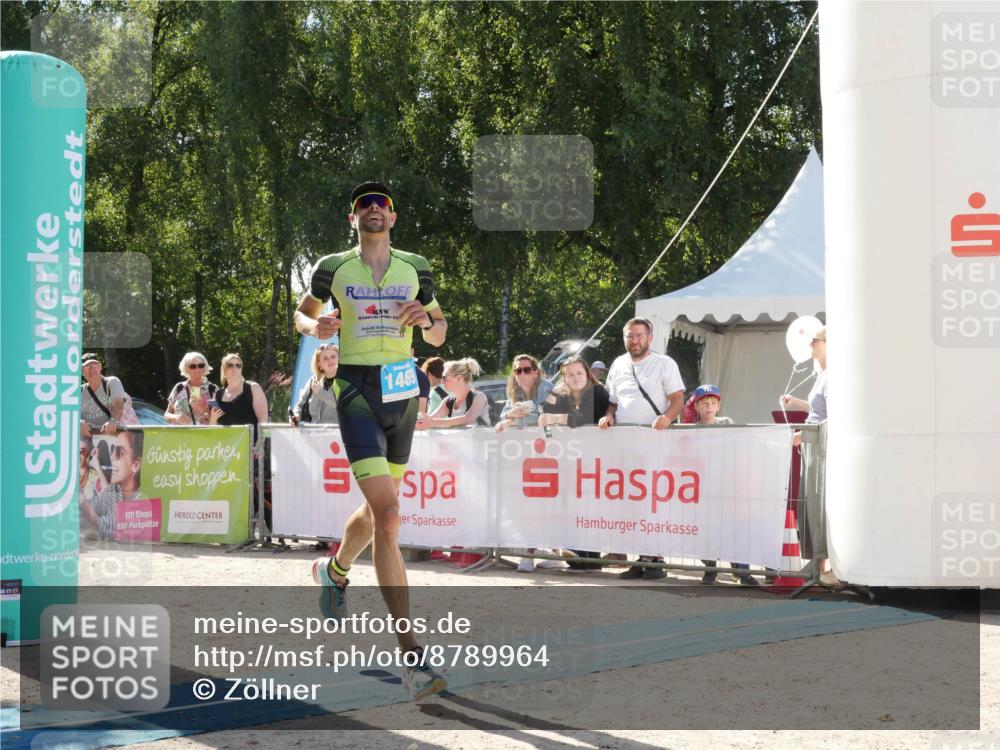 07.09.2025 - 19. Norderstedt Triathlon Zöllner http://msf.ph/oto/8789964 07.09.2025 15:24:34 Ziel 978, 1469 meine-sportfotos.de