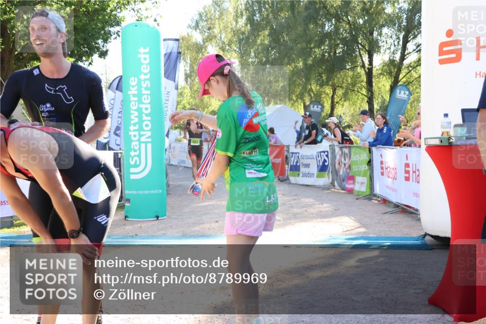 07.09.2025 - 19. Norderstedt Triathlon Zöllner http://msf.ph/oto/8789969 07.09.2025 16:22:04 Ziel 504, 522, 541 meine-sportfotos.de