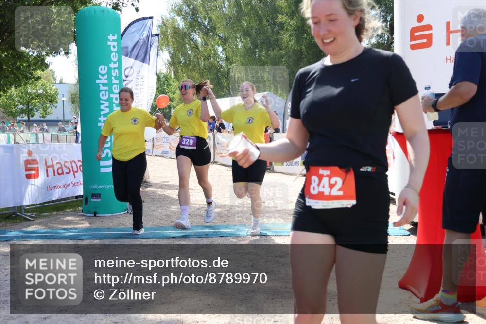 07.09.2025 - 19. Norderstedt Triathlon Zöllner http://msf.ph/oto/8789970 07.09.2025 13:56:02 Ziel 329 meine-sportfotos.de