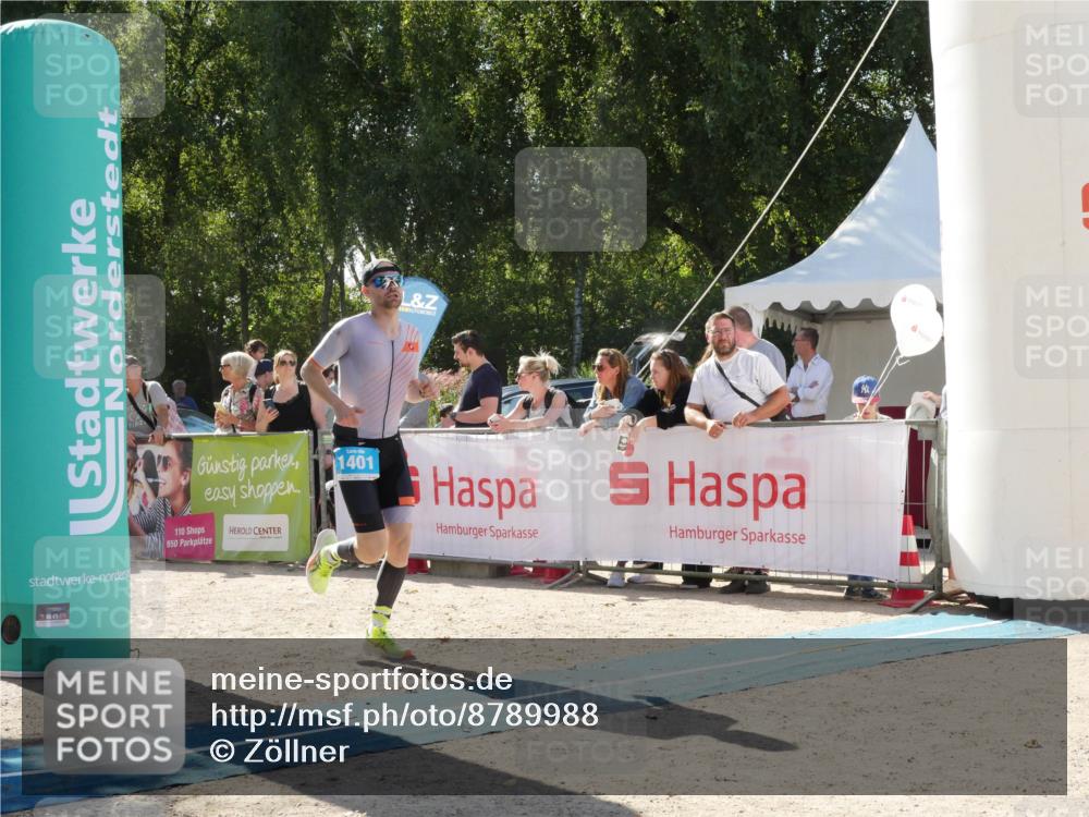 07.09.2025 - 19. Norderstedt Triathlon Zöllner http://msf.ph/oto/8789988 07.09.2025 15:25:06 Ziel 1401 meine-sportfotos.de