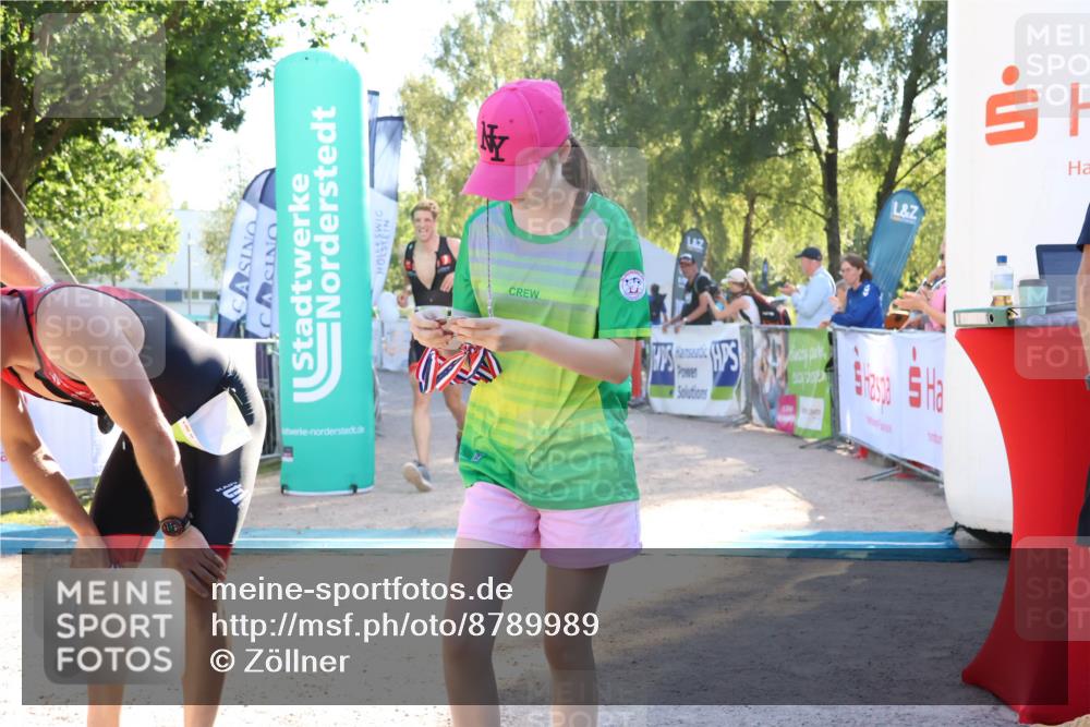 07.09.2025 - 19. Norderstedt Triathlon Zöllner http://msf.ph/oto/8789989 07.09.2025 16:22:06 Ziel 522, 541 meine-sportfotos.de