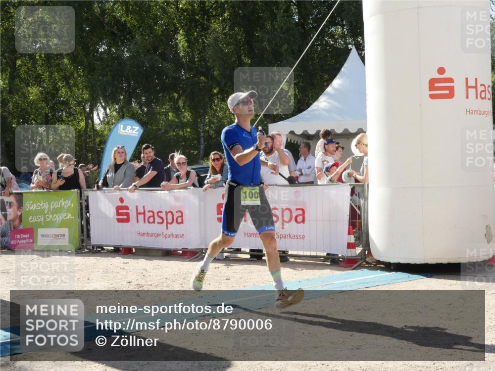 07.09.2025 - 19. Norderstedt Triathlon Zöllner http://msf.ph/oto/8790006 07.09.2025 15:25:12 Ziel 1008, 1401 meine-sportfotos.de