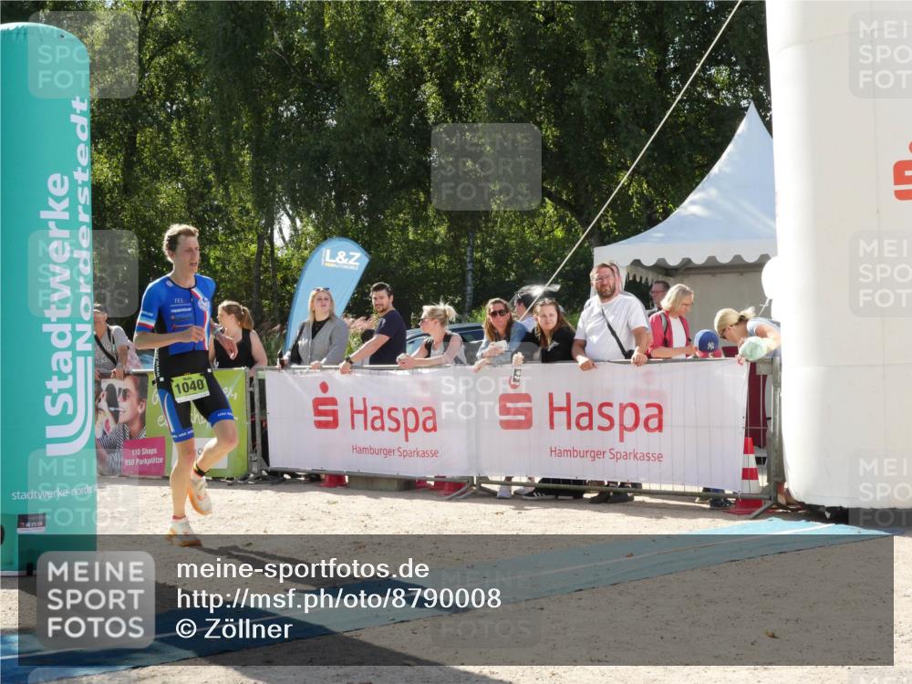 07.09.2025 - 19. Norderstedt Triathlon Zöllner http://msf.ph/oto/8790008 07.09.2025 15:25:23 Ziel 1040 meine-sportfotos.de