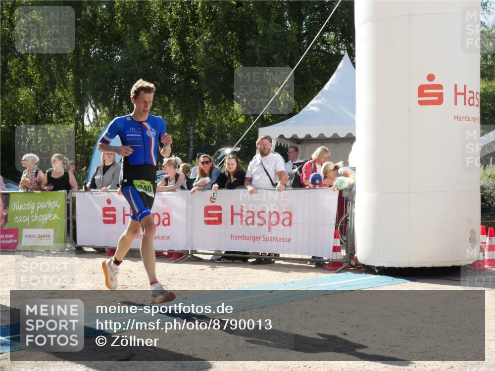 07.09.2025 - 19. Norderstedt Triathlon Zöllner http://msf.ph/oto/8790013 07.09.2025 15:25:23 Ziel 1040 meine-sportfotos.de