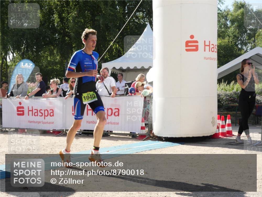 07.09.2025 - 19. Norderstedt Triathlon Zöllner http://msf.ph/oto/8790018 07.09.2025 15:25:24 Ziel 1040 meine-sportfotos.de