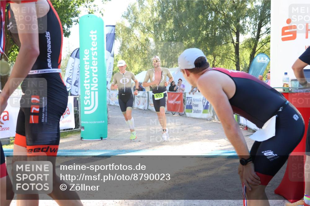 07.09.2025 - 19. Norderstedt Triathlon Zöllner http://msf.ph/oto/8790023 07.09.2025 16:22:26 Ziel 513, 517 meine-sportfotos.de