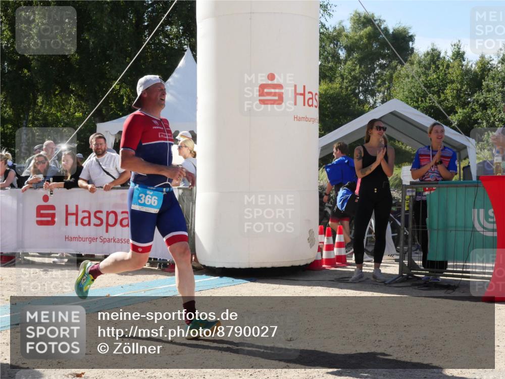 07.09.2025 - 19. Norderstedt Triathlon Zöllner http://msf.ph/oto/8790027 07.09.2025 15:26:04 Ziel 366 meine-sportfotos.de