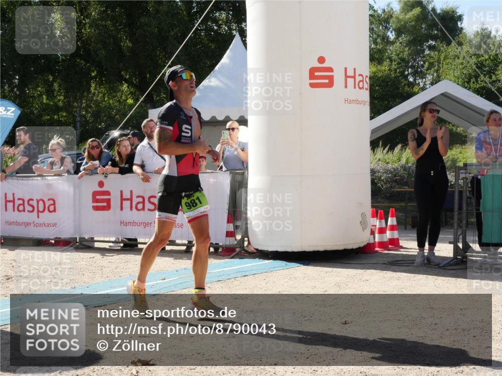 07.09.2025 - 19. Norderstedt Triathlon Zöllner http://msf.ph/oto/8790043 07.09.2025 15:26:22 Ziel 981 meine-sportfotos.de