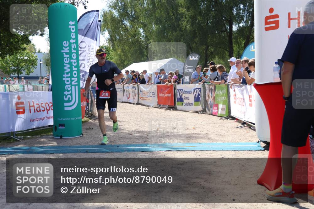 07.09.2025 - 19. Norderstedt Triathlon Zöllner http://msf.ph/oto/8790049 07.09.2025 13:57:01 Ziel 310, 336 meine-sportfotos.de